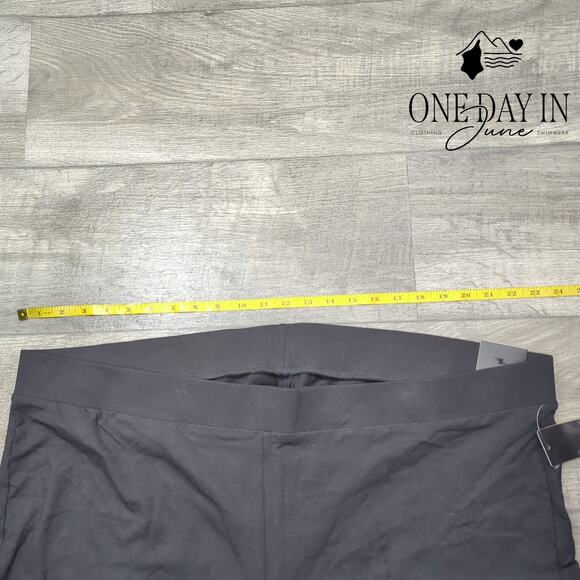 Torrid Plus Size Confetti Crop Pants Size 5X - Picture 3 of 6